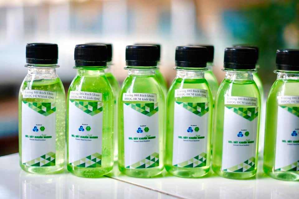 ĐHQG TPHCM thưởng 120 triệu cho các nhóm nghiên cứu sản phẩm phòng dịch Covid-19 ảnh 1