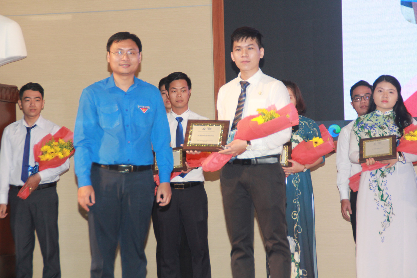 Đại học Quốc gia TPHCM tuyên dương 25 đảng viên trẻ tiêu biểu ảnh 3
