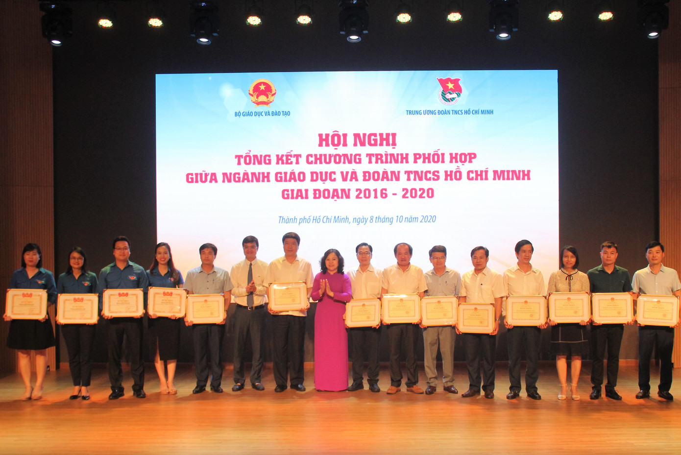 Phát huy tốt tiềm năng, vai trò của HSSV, cán bộ, giảng viên, giáo viên trẻ ảnh 1