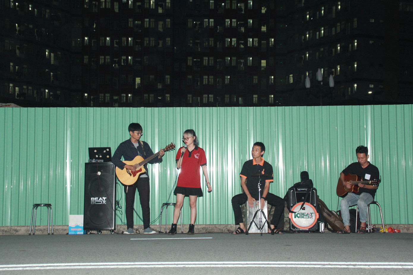 Bạn trẻ tặng cây, gieo nụ cười ở ký túc xá ảnh 22