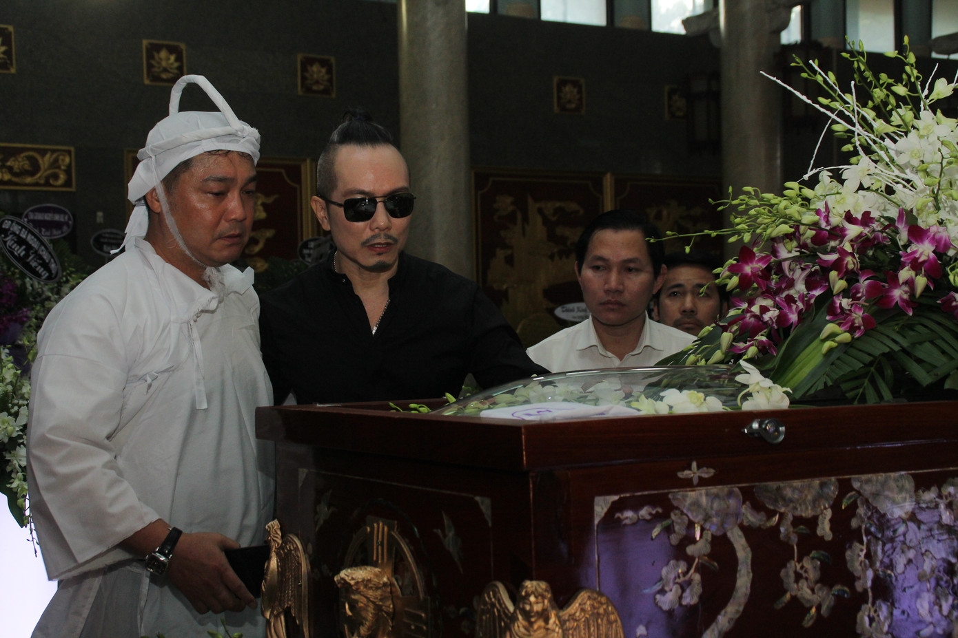 Đông đảo thế hệ nghệ sĩ đến tiễn biệt NSND Lý Huỳnh ảnh 2