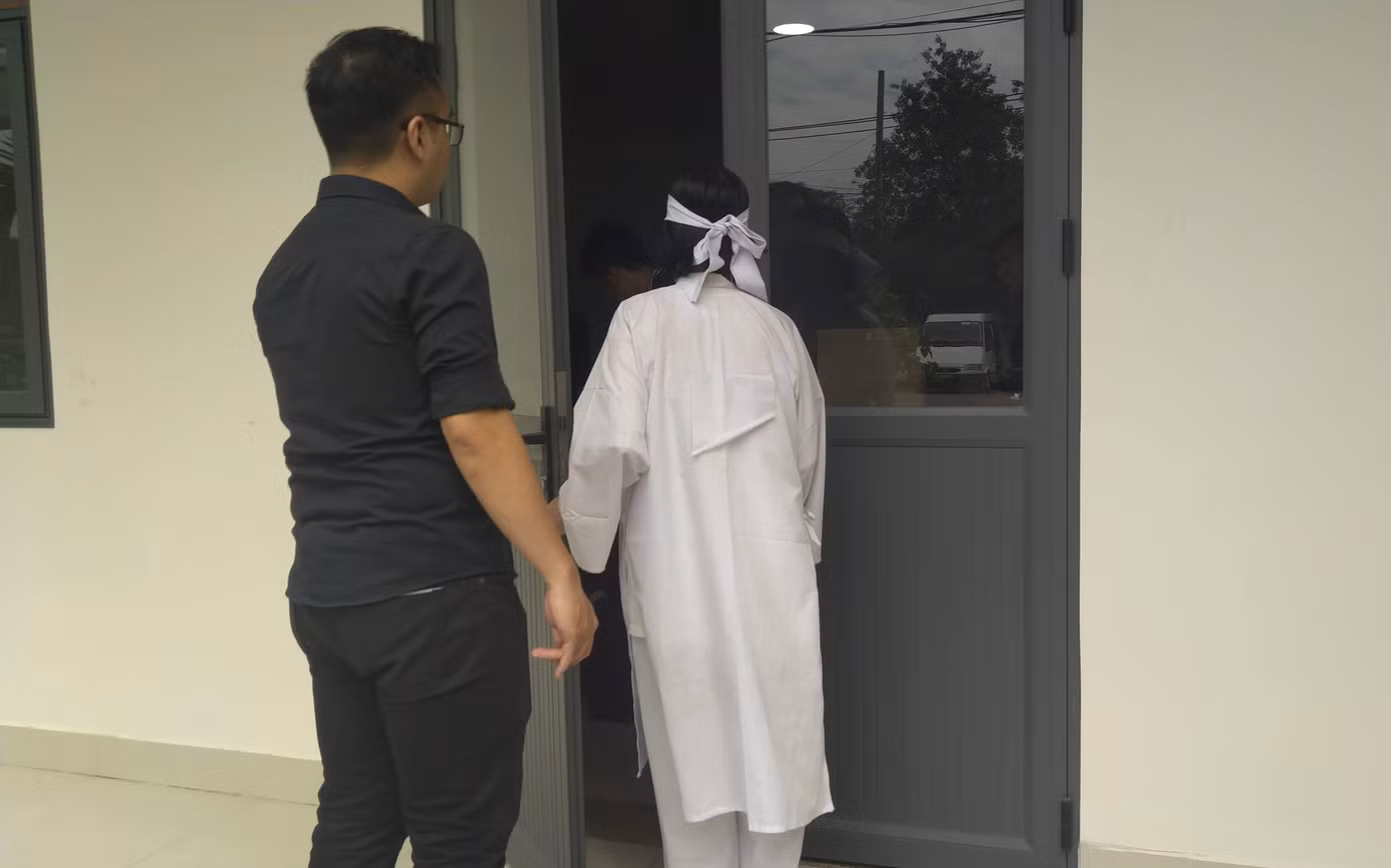 Con trai Chánh Tín đã về đến Việt Nam, kịp tiễn đưa cha đoạn đường cuối ảnh 2