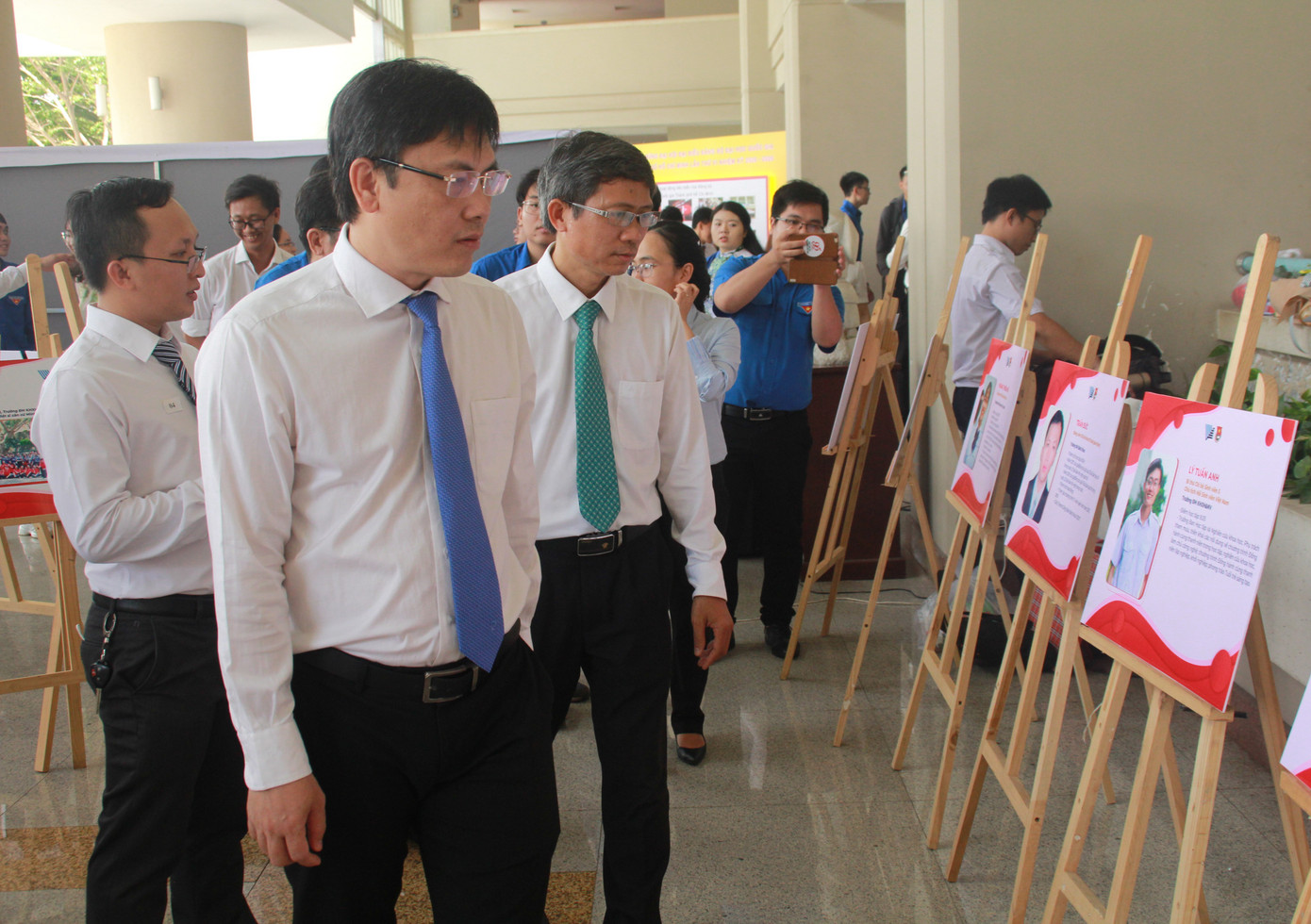 Đại học Quốc gia TPHCM tuyên dương 25 đảng viên trẻ tiêu biểu ảnh 6