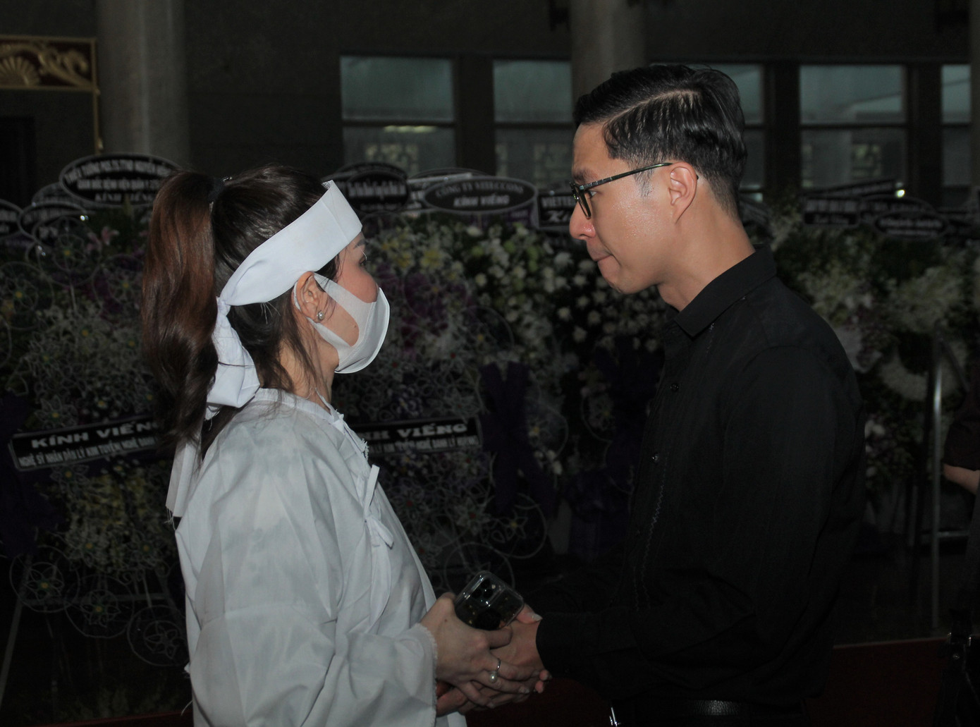 Đông đảo thế hệ nghệ sĩ đến tiễn biệt NSND Lý Huỳnh ảnh 7