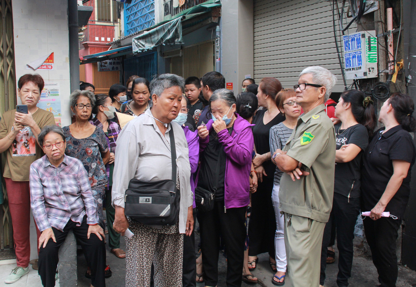 Linh cữu nam sinh Trường THCS Bạch Đằng về lại trường trước lúc đi xa ảnh 4