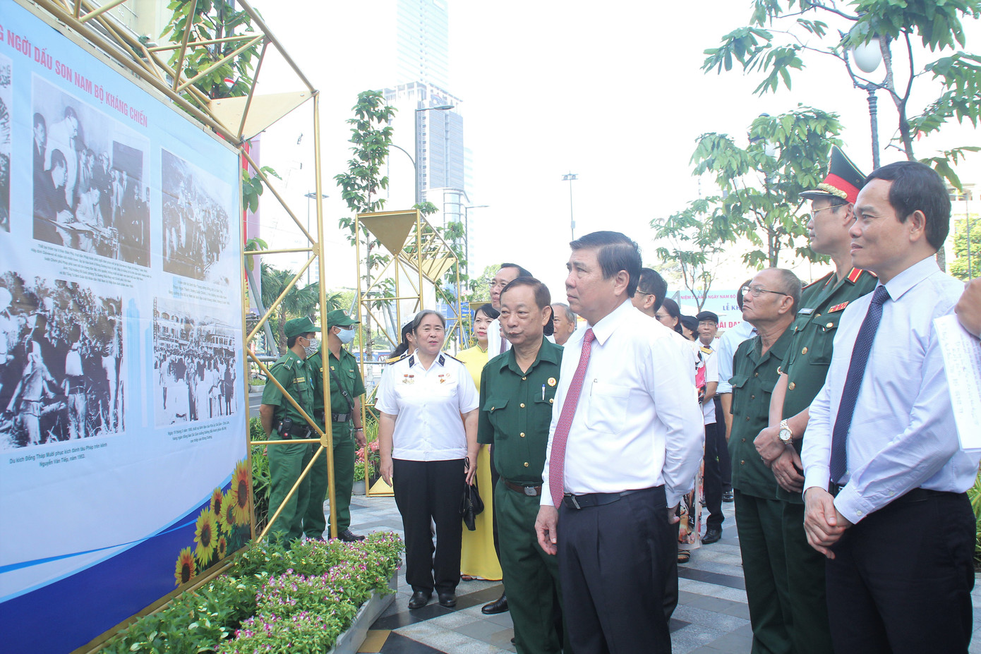 Triển lãm tư liệu quý kỷ niệm 75 năm ngày Nam Bộ kháng chiến ảnh 3