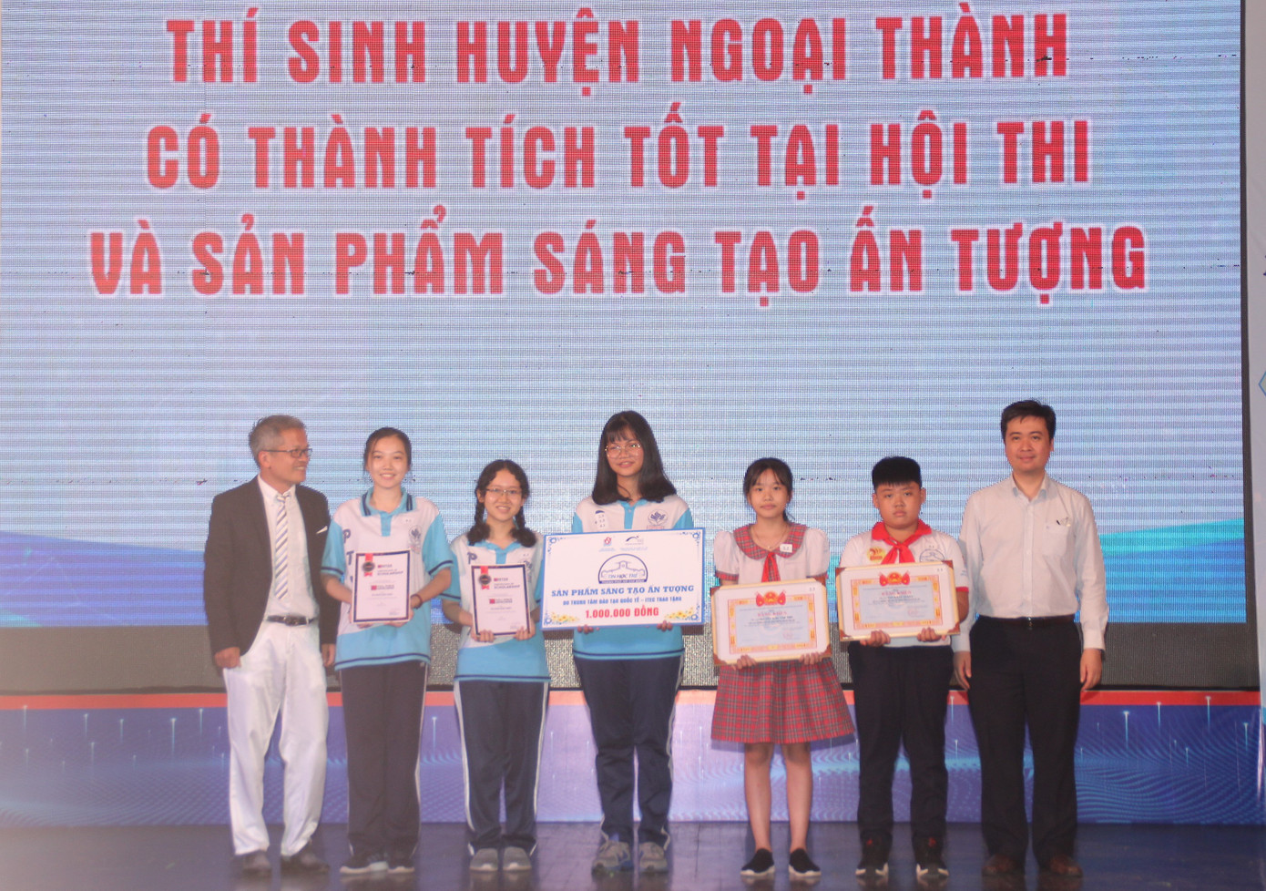 Nhiều ứng dụng giải quyết vấn đề nóng từ Hội thi Tin học trẻ TPHCM năm 2020 ảnh 1