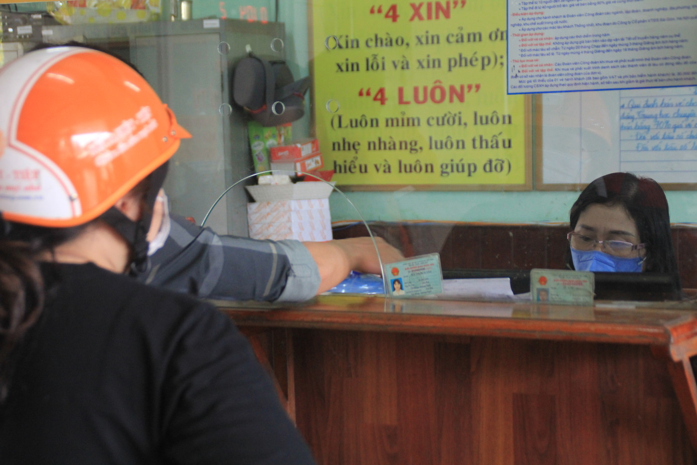 Virus corona ám ảnh người dân miền Trung ảnh 10