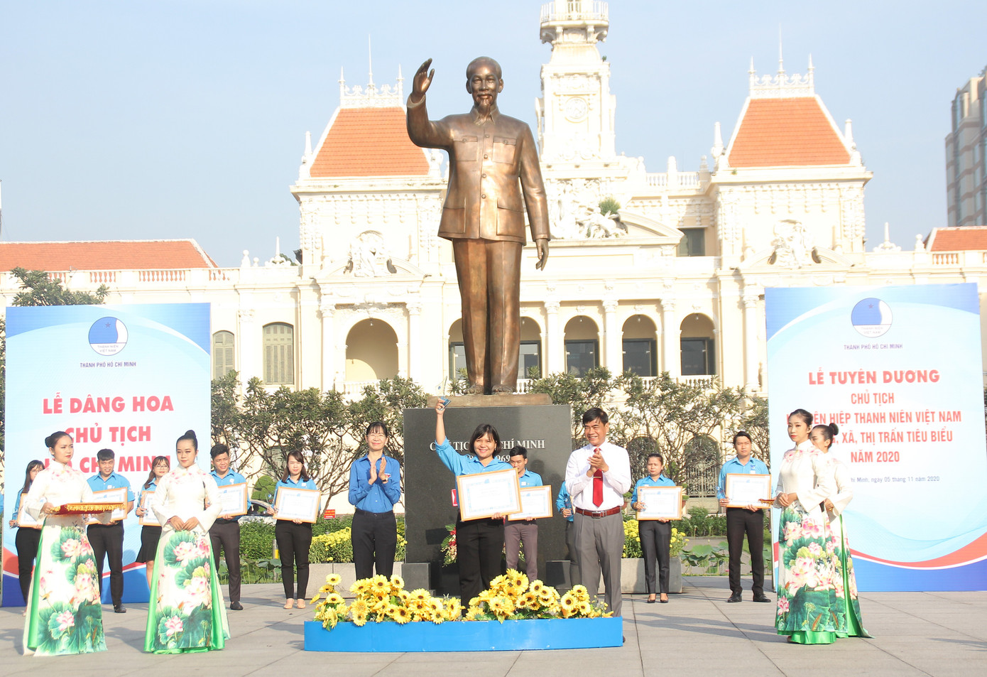 TPHCM tuyên dương 24 Chủ tịch Hội LHTN phường, xã, thị trấn tiêu biểu năm 2020 ảnh 2