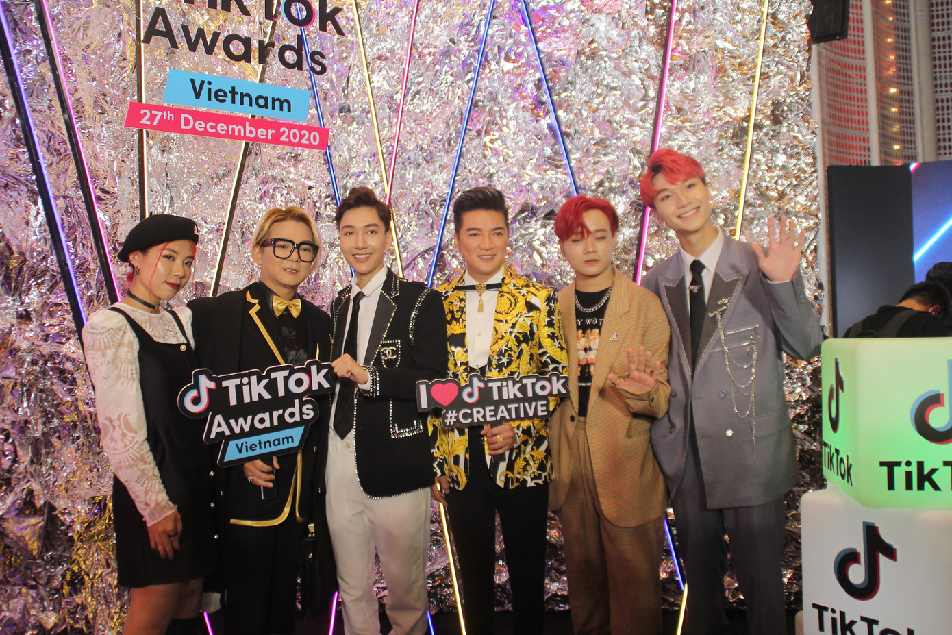 Anh chăn bò Ytiet, mẹ đơn thân thắng giải 'sáng tạo truyền cảm hứng' ảnh 16