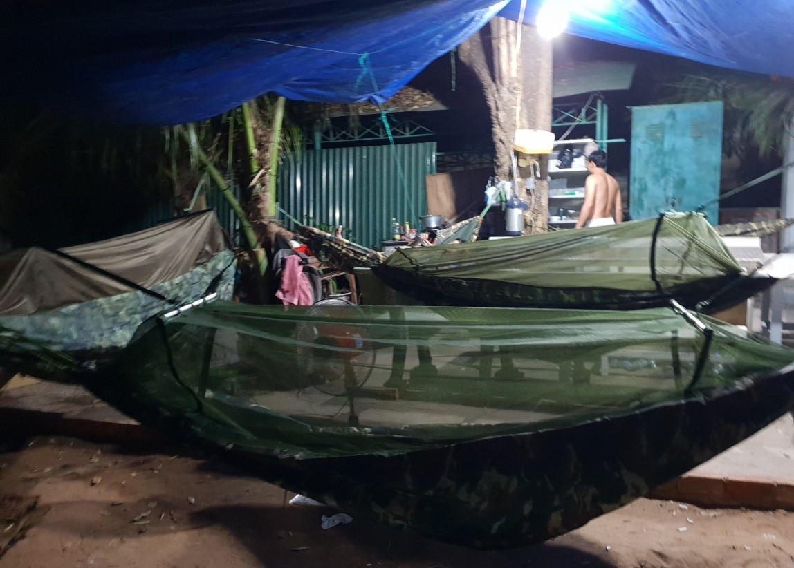 Cảm động 'những chiến binh khử khuẩn' ở Bình Thuận ảnh 6