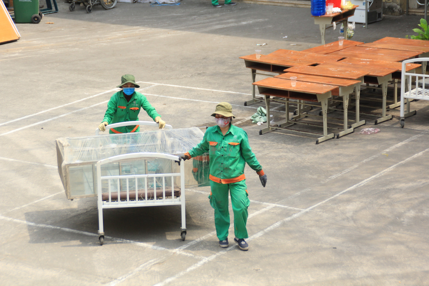 Ấm lòng 'siêu thị 0 đồng' ở khu cách ly người về từ vùng dịch ảnh 14