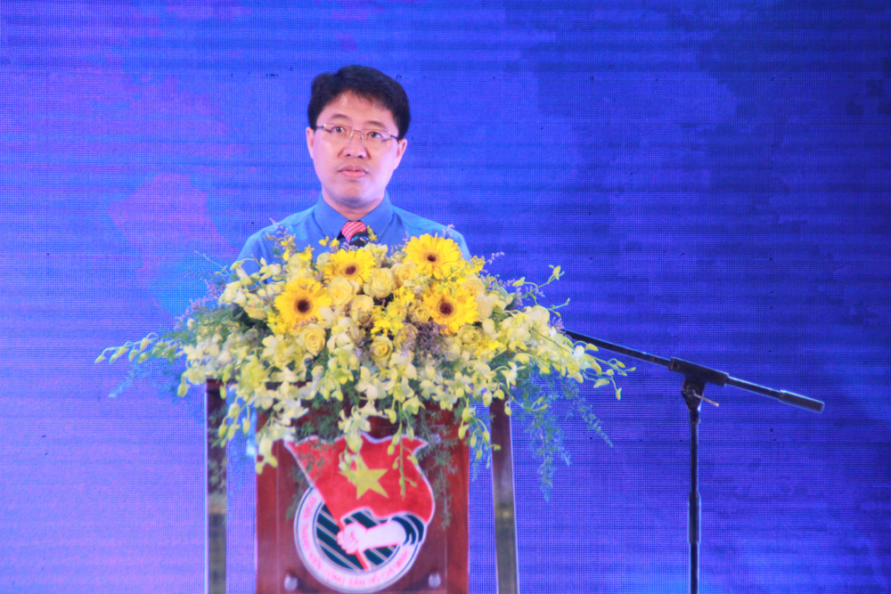 Vinh danh 12 công dân trẻ tiêu biểu TPHCM 2019 ảnh 1