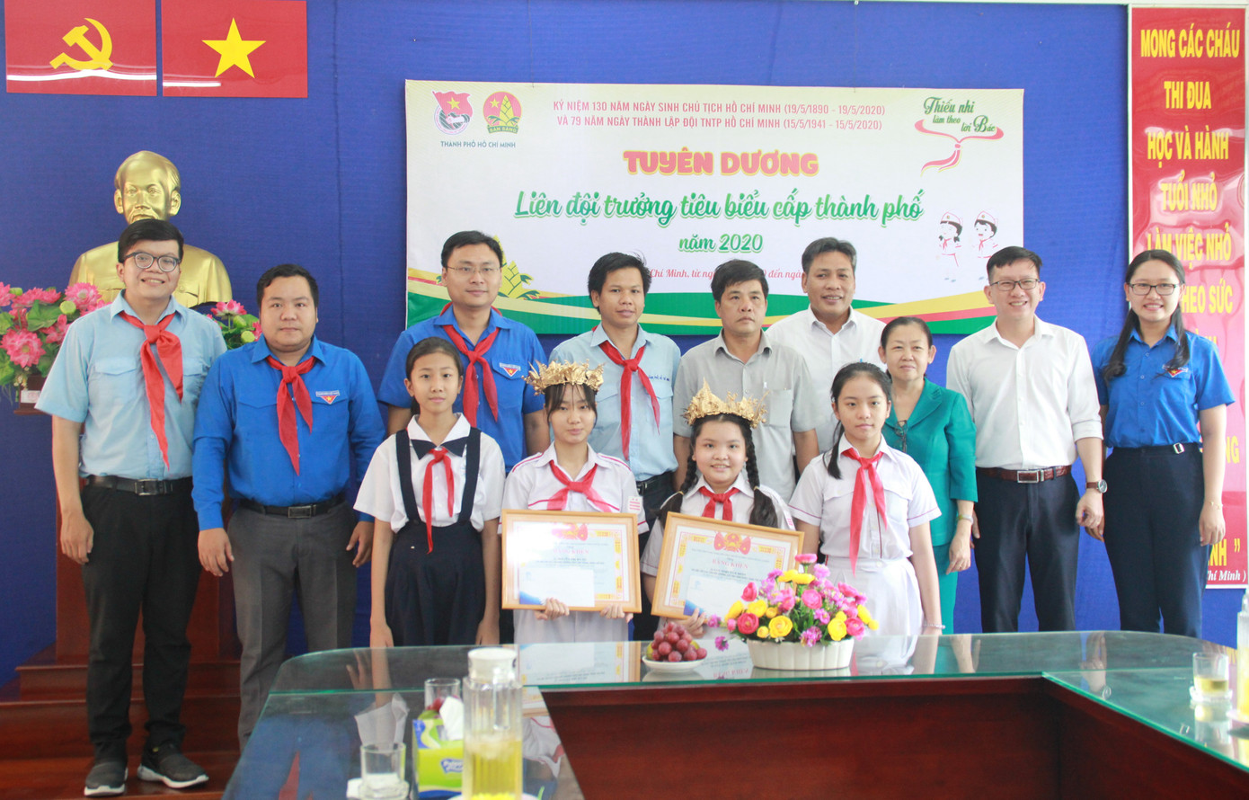 Thành Đoàn TPHCM tuyên dương 48 Liên đội trưởng tiêu biểu toàn thành ảnh 3