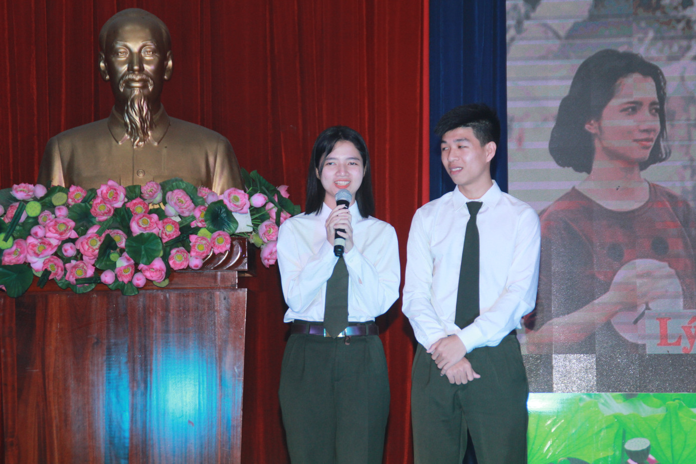 Thí sinh Ngô Anh Tú đoạt quán quân cuộc thi 'Quyển sách tôi yêu' ảnh 5