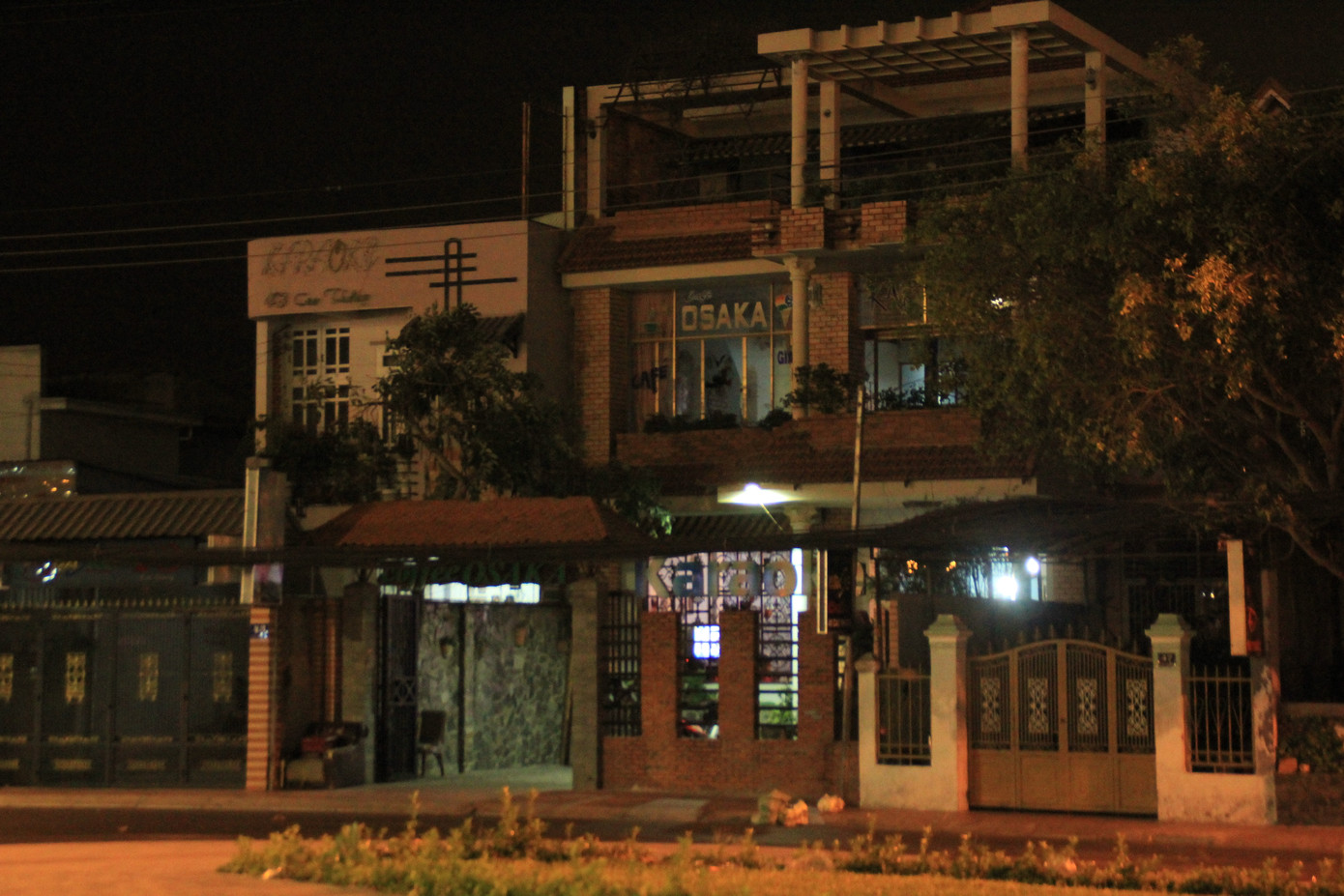 Karaoke, bar, phòng trà phố biển Phan Thiết 'ngủ đông' phòng dịch Covid-19 ảnh 3