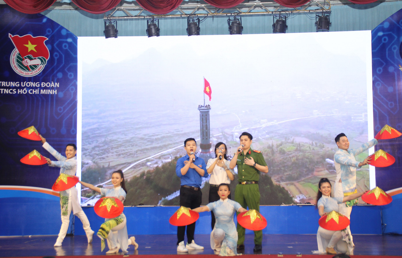 Lộ diện Quán quân Olympic tiếng Anh dành cho cán bộ trẻ 2020 ảnh 2