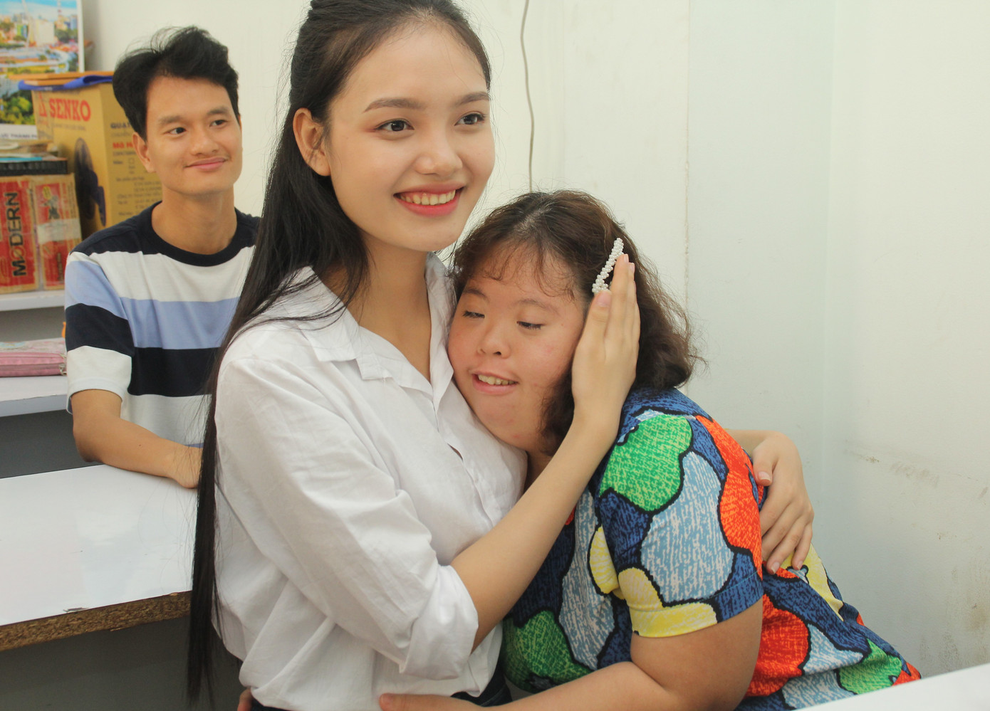 Một ngày đong đầy yêu thương của thí sinh HHVN 2020 với học sinh khuyết tật ảnh 5