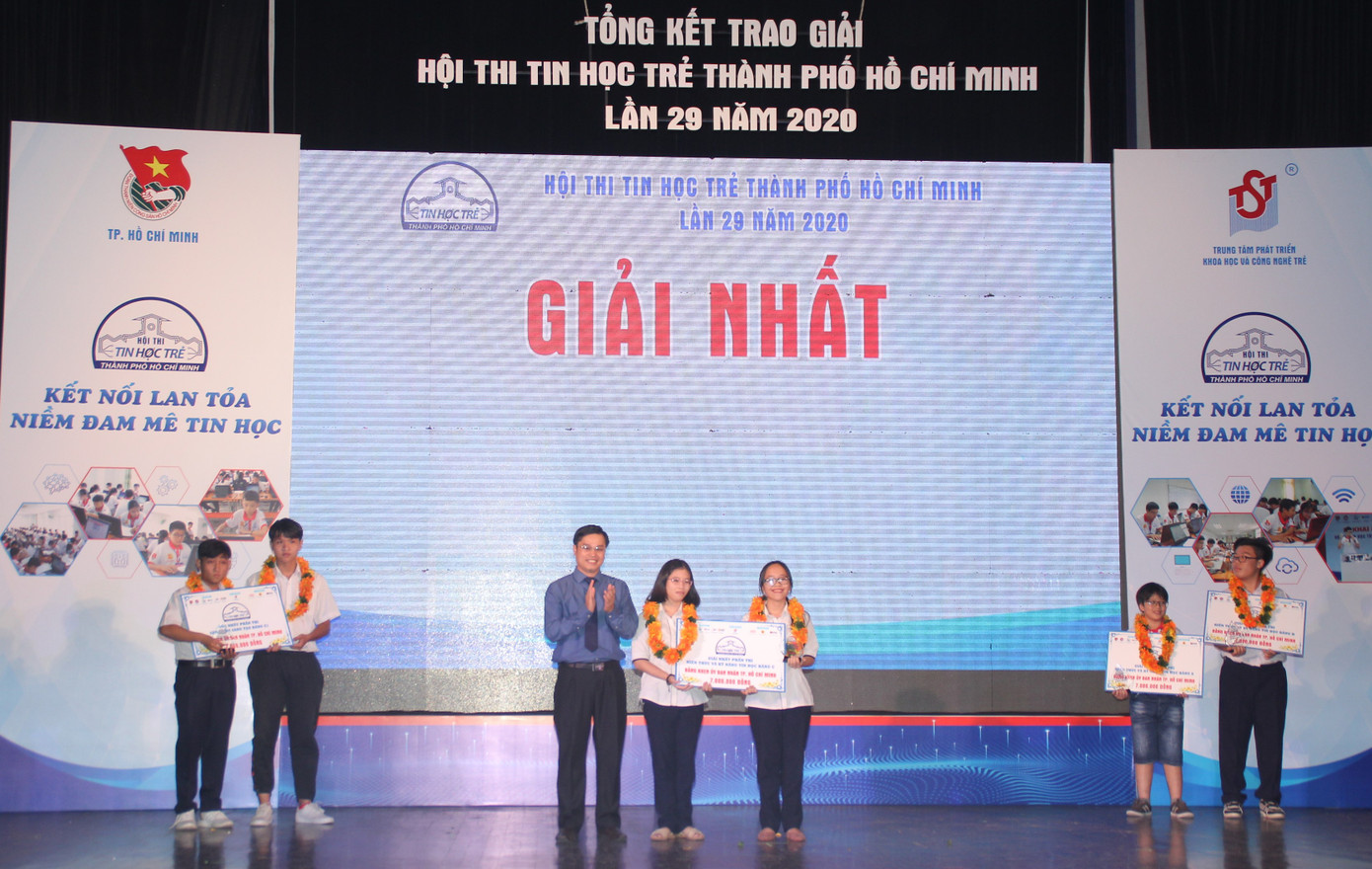 Nhiều ứng dụng giải quyết vấn đề nóng từ Hội thi Tin học trẻ TPHCM năm 2020 ảnh 2