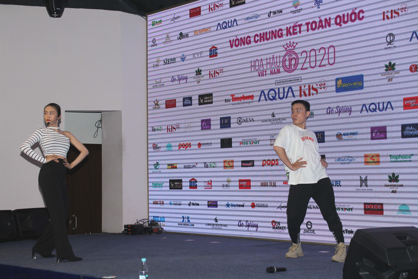 Thí sinh Hoa hậu Việt Nam 2020 tập vũ đạo khoe dáng quyến rũ ảnh 5