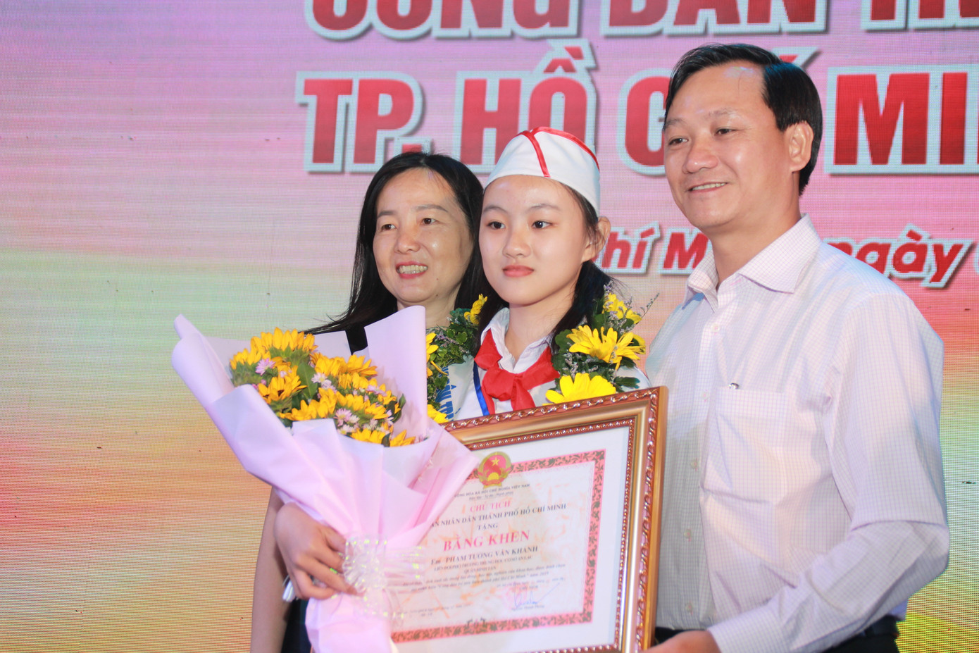 Vinh danh 12 công dân trẻ tiêu biểu TPHCM 2019 ảnh 18