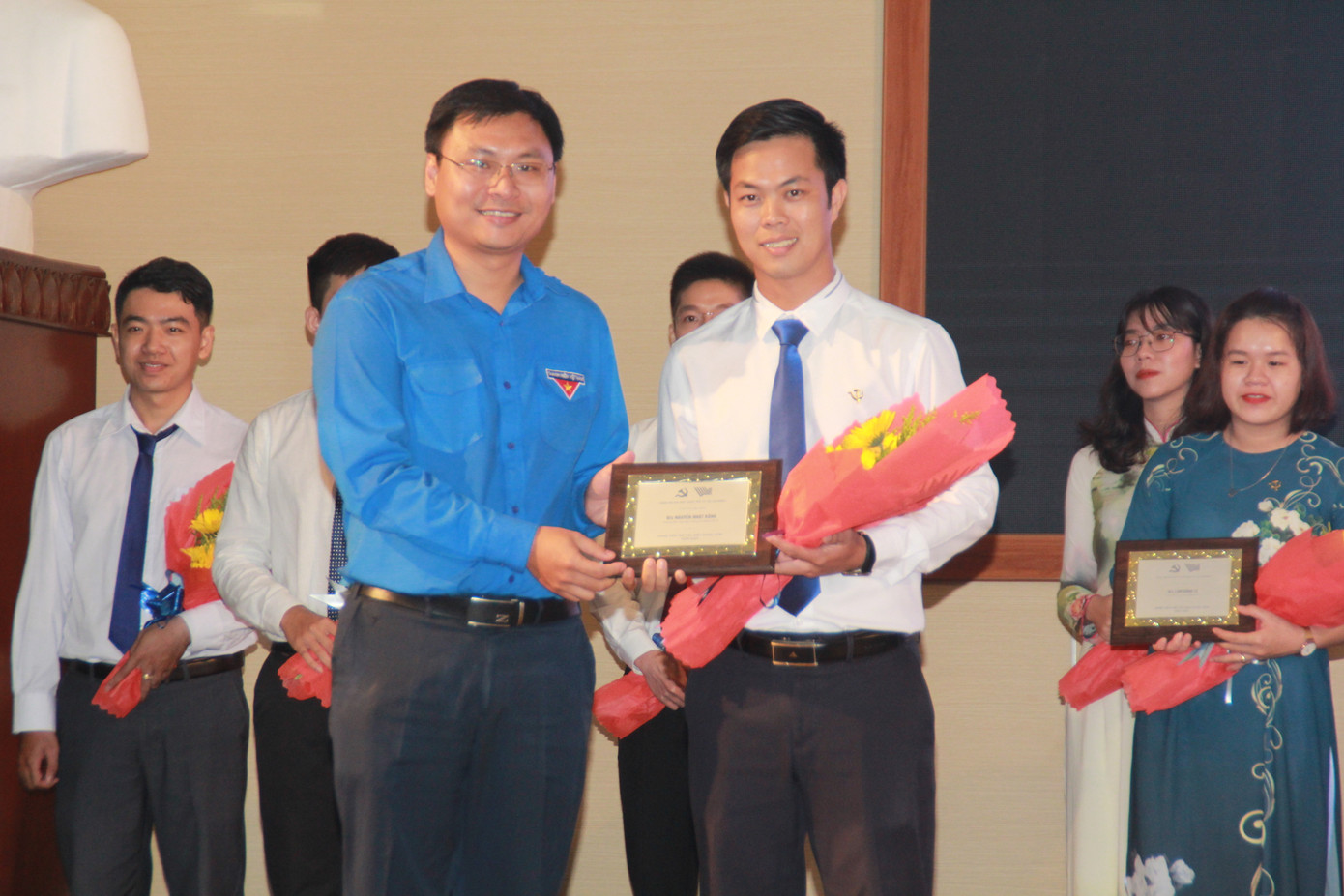 Đại học Quốc gia TPHCM tuyên dương 25 đảng viên trẻ tiêu biểu ảnh 4