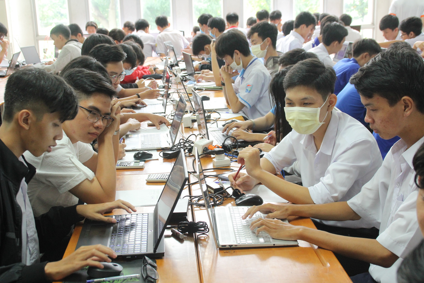 Nhiều sản phẩm phục vụ đời sống tranh tài Hội thi Tin học trẻ toàn quốc ảnh 2