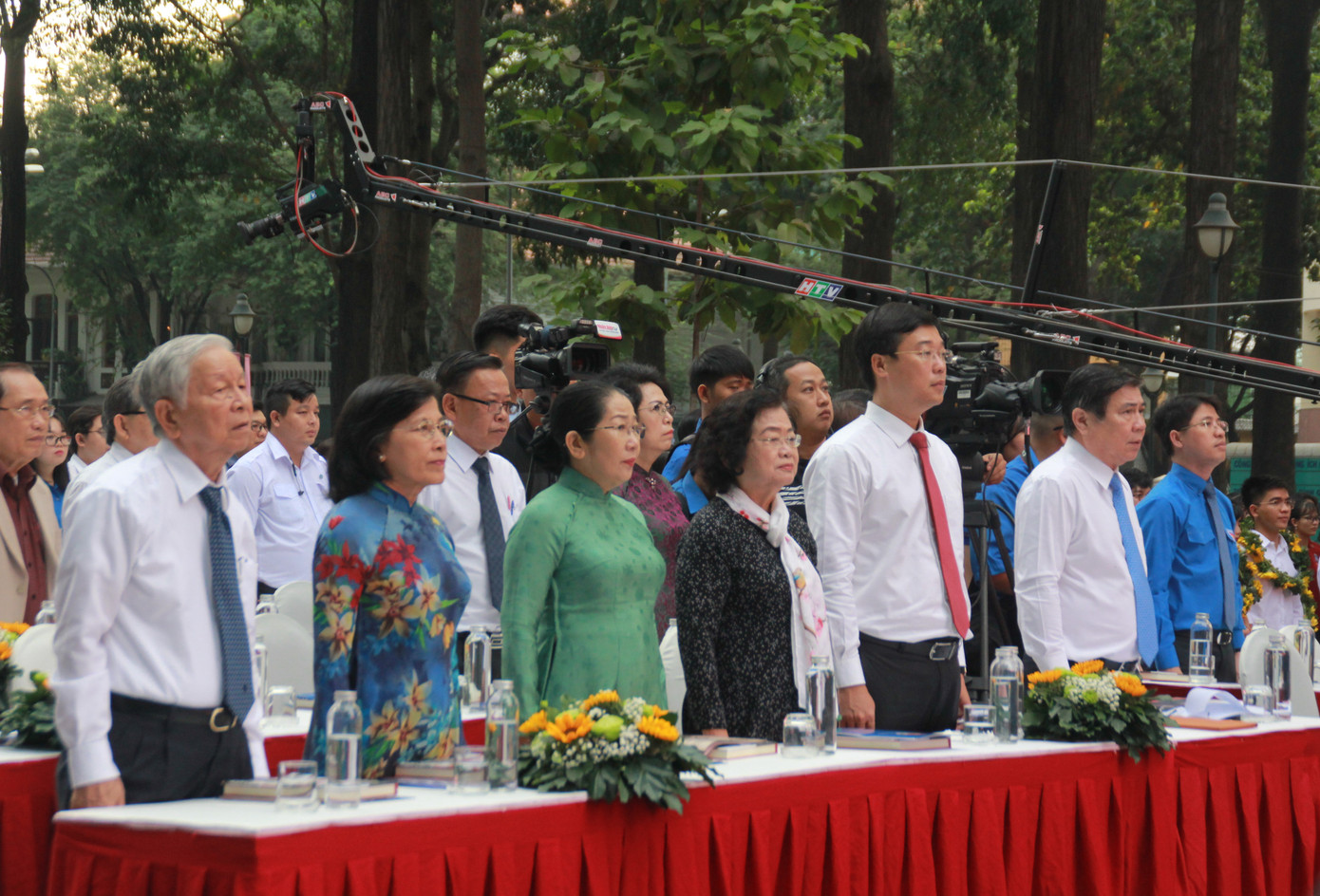 Hùng tráng lễ kỷ niệm 70 năm ngày truyền thống Học sinh, sinh viên tại TPHCM ảnh 1