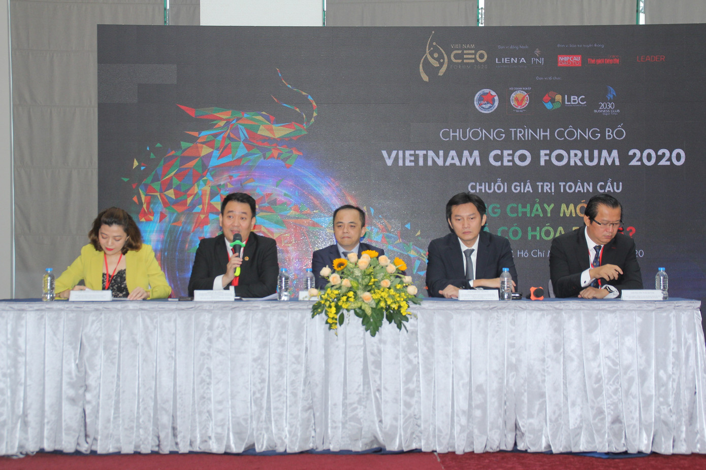 Chia sẻ sáng kiến hỗ trợ các doanh nghiệp địa phương ảnh 1