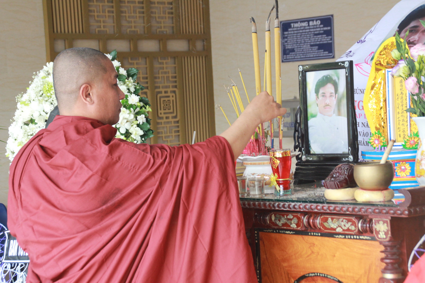 Con gái NSƯT Chánh Tín: 'Tro cốt ba sẽ hòa vào dòng suối nơi ông nội yên nghỉ' ảnh 3