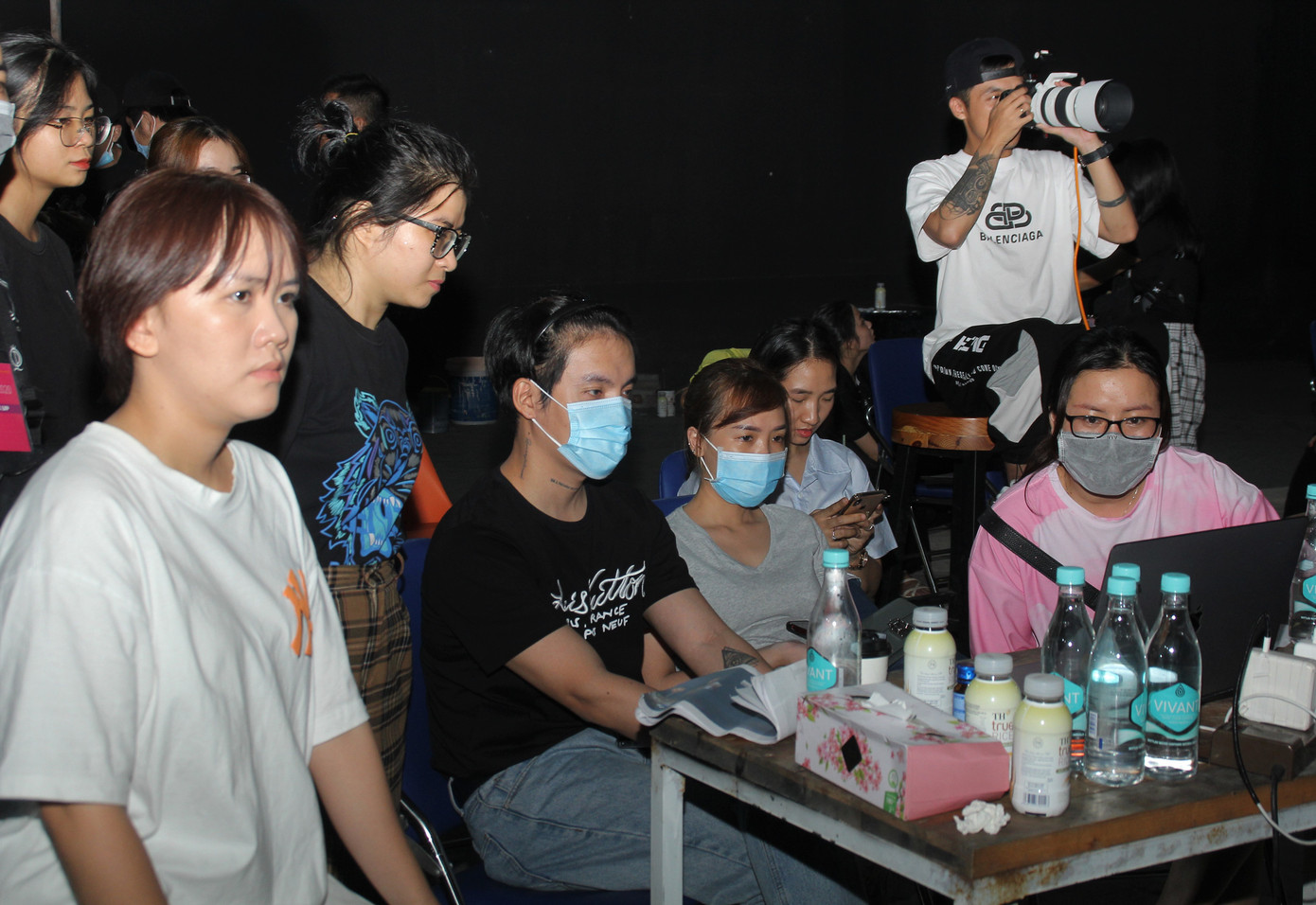 Dàn make-up hùng hậu tại cuộc thi Hoa hậu Việt Nam 2020 ảnh 7