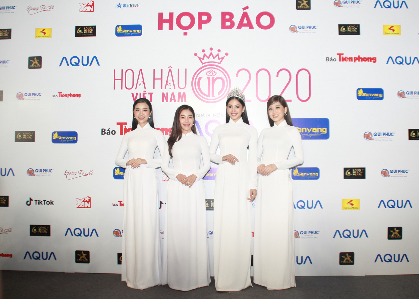 Dàn người đẹp khoe sắc tại Họp báo khởi động Hoa hậu Việt Nam 2020 ảnh 4