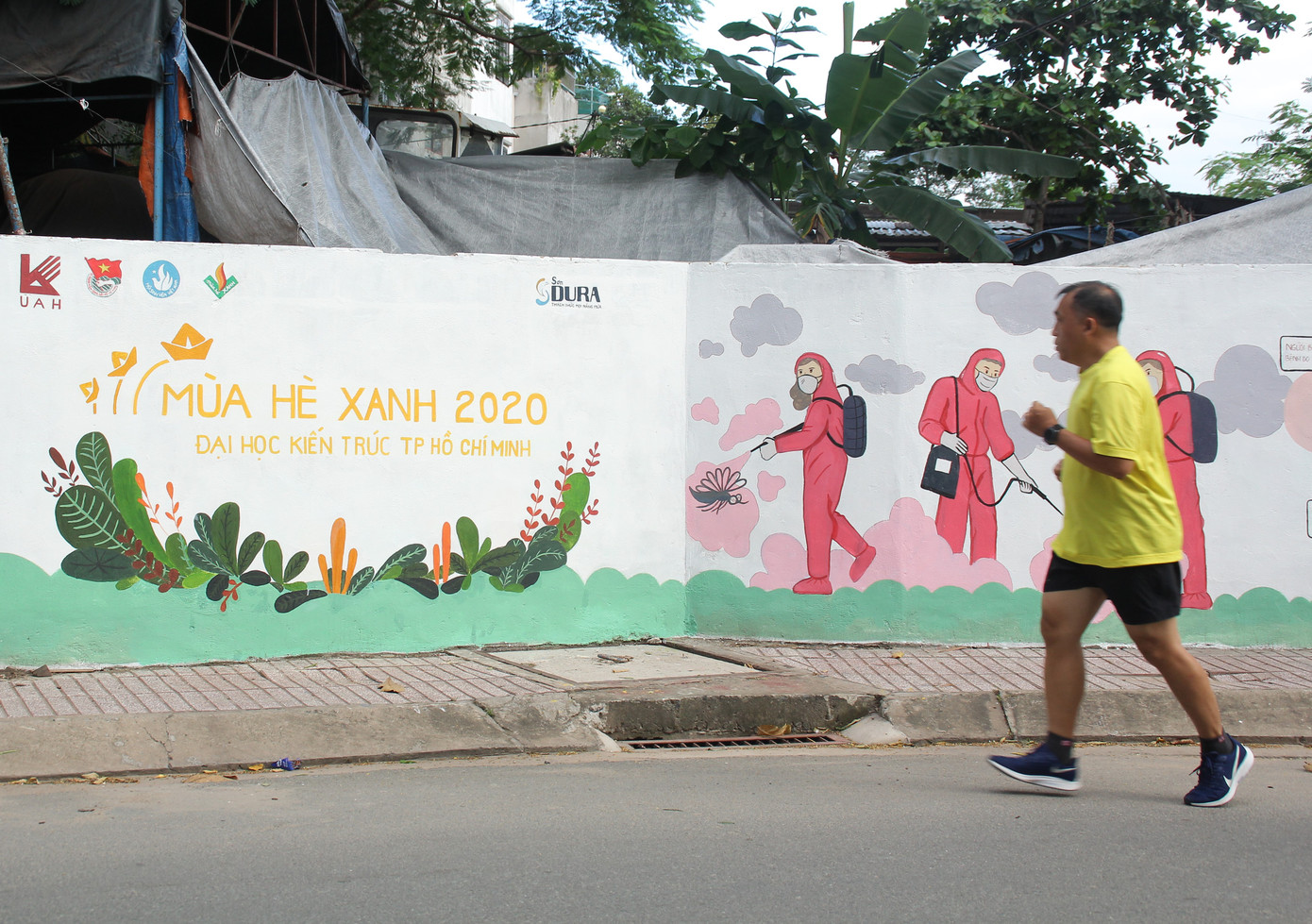 Cận cảnh những mảng tường ‘biết nói’ của chiến sỹ tình nguyện hè ảnh 5