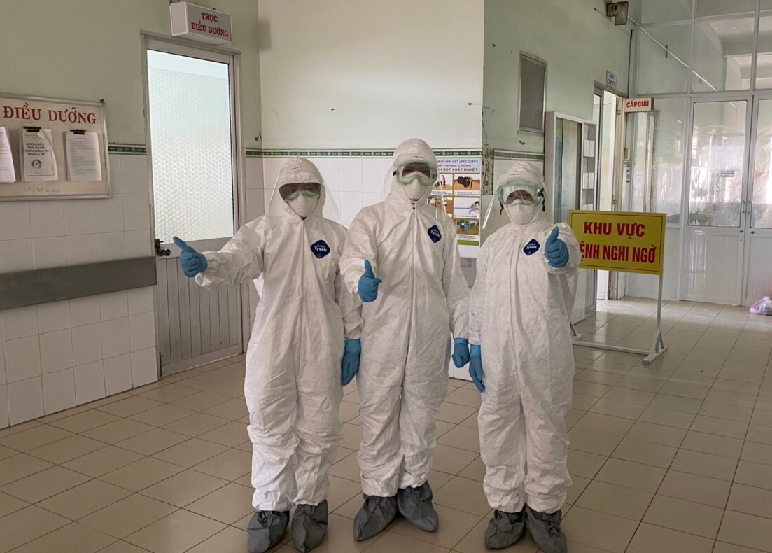 'Âm tính rồi, âm tính rồi. Cố lên, chúng ta sắp được ăn Tết rồi' ảnh 1