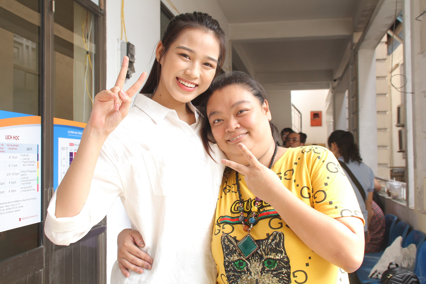 Những khoảnh khắc đẹp của tân Hoa hậu Việt Nam Đỗ Thị Hà tại hành trình nhân ái ảnh 6