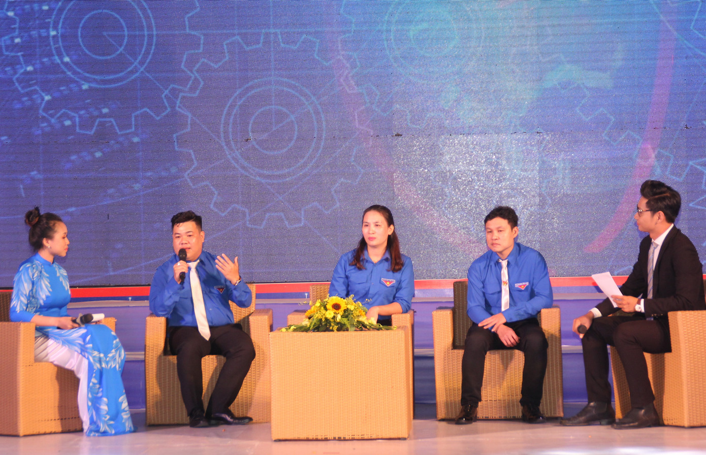 Tuyên dương 43 thanh niên công nhân giàu kỹ năng, nhiều sáng kiến ảnh 1