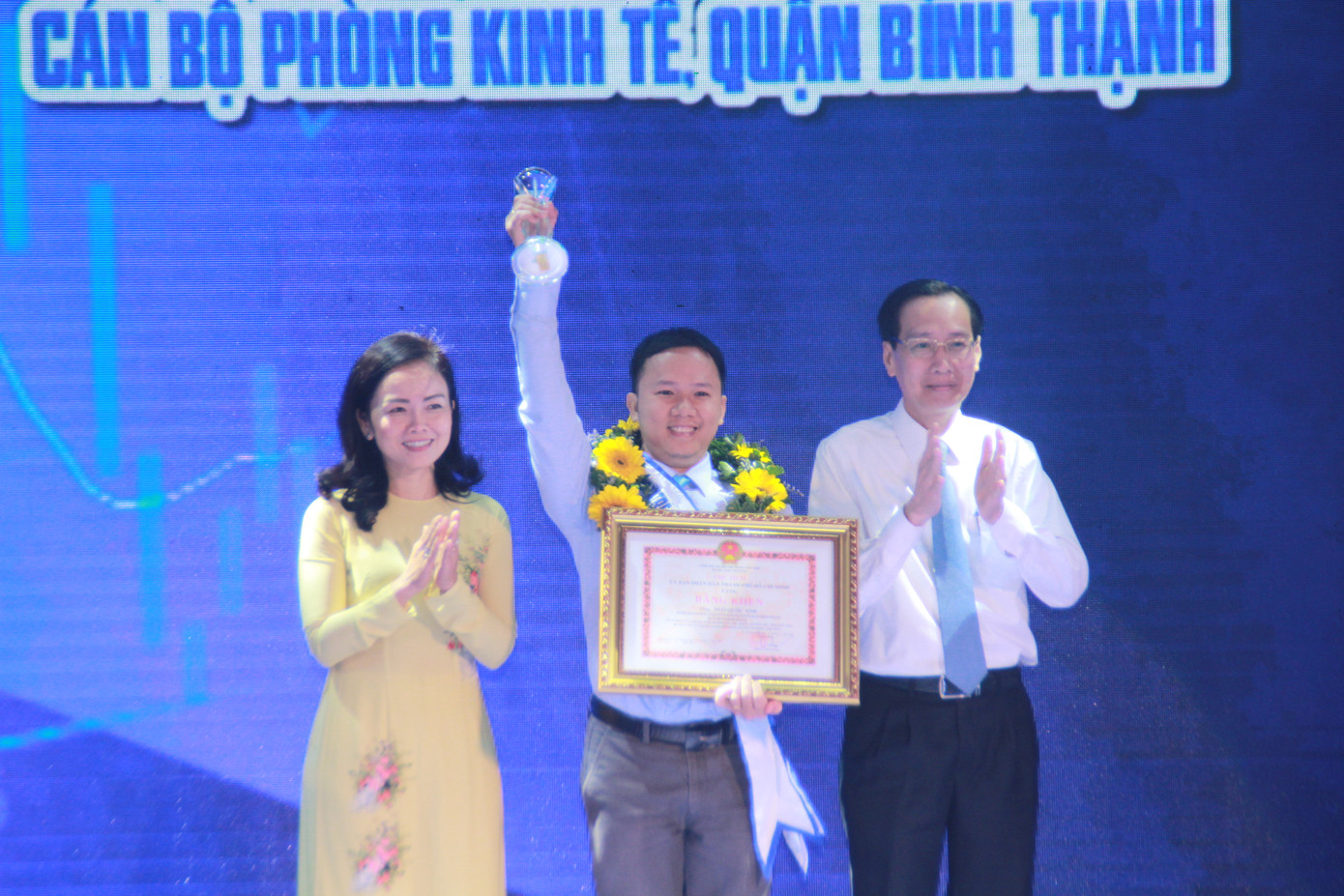 Vinh danh 12 công dân trẻ tiêu biểu TPHCM 2019 ảnh 8