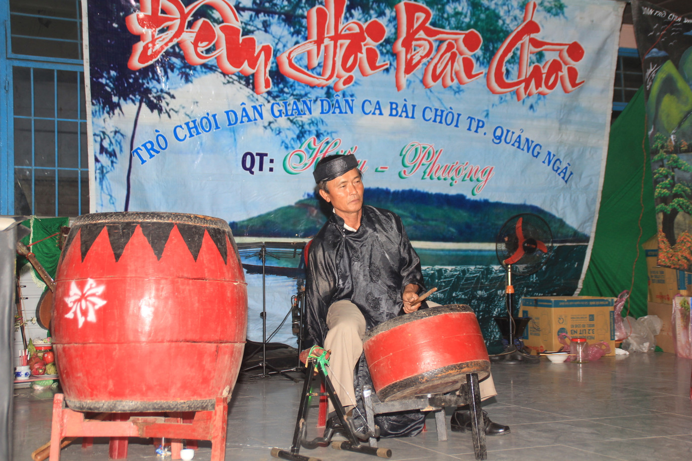 Người dân Quảng Ngãi rộn ràng vui xuân với hội bài chòi ảnh 4