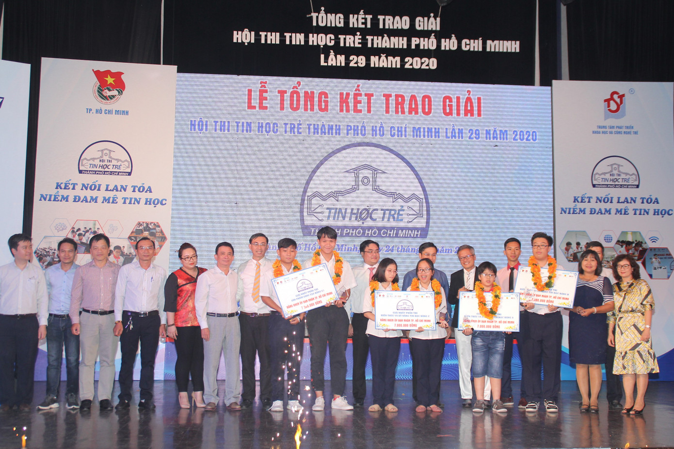 Nhiều ứng dụng giải quyết vấn đề nóng từ Hội thi Tin học trẻ TPHCM năm 2020 ảnh 5