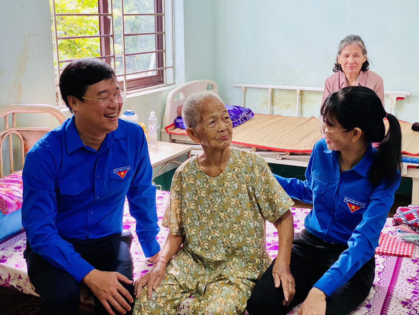 Trung ương Đoàn tri ân gia đình chính sách, người có công ảnh 2