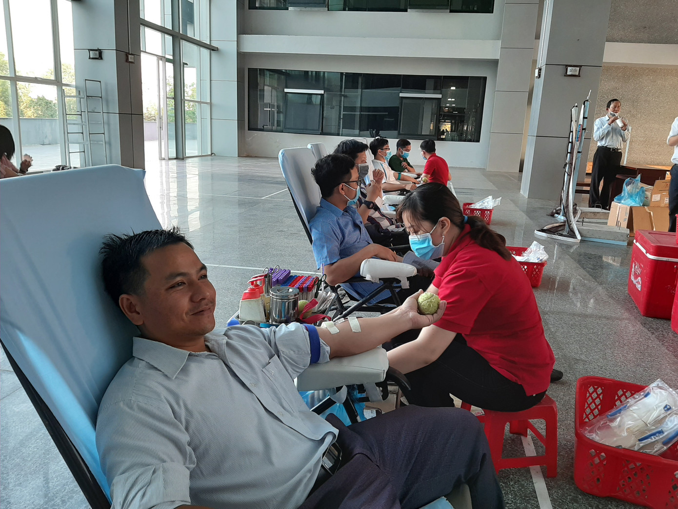 Hưởng ứng Chủ nhật Đỏ hiến máu cứu người tại Cần Thơ ảnh 12 Hưởng ứng Chủ nhật Đỏ hiến máu cứu người tại Cần Thơ ảnh 12