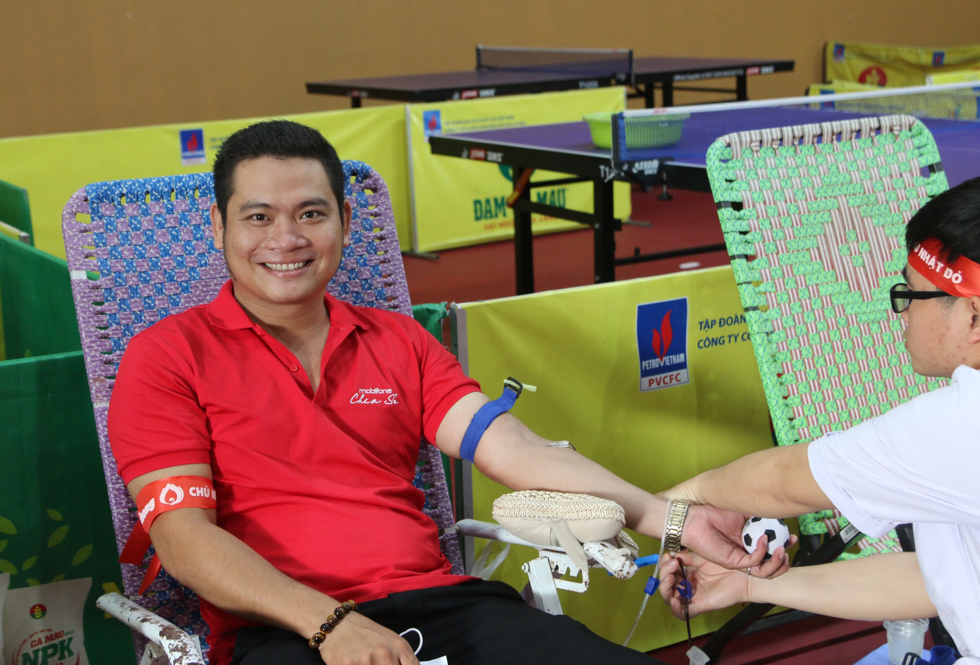 Chủ nhật Đỏ tại Cà Mau: Cựu sinh viên 27 lần hiến máu ảnh 4