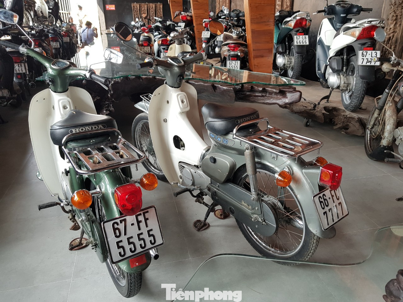 Mê mẩn bộ sưu tập 500 chiếc xe máy biển số 'khủng' ảnh 14
