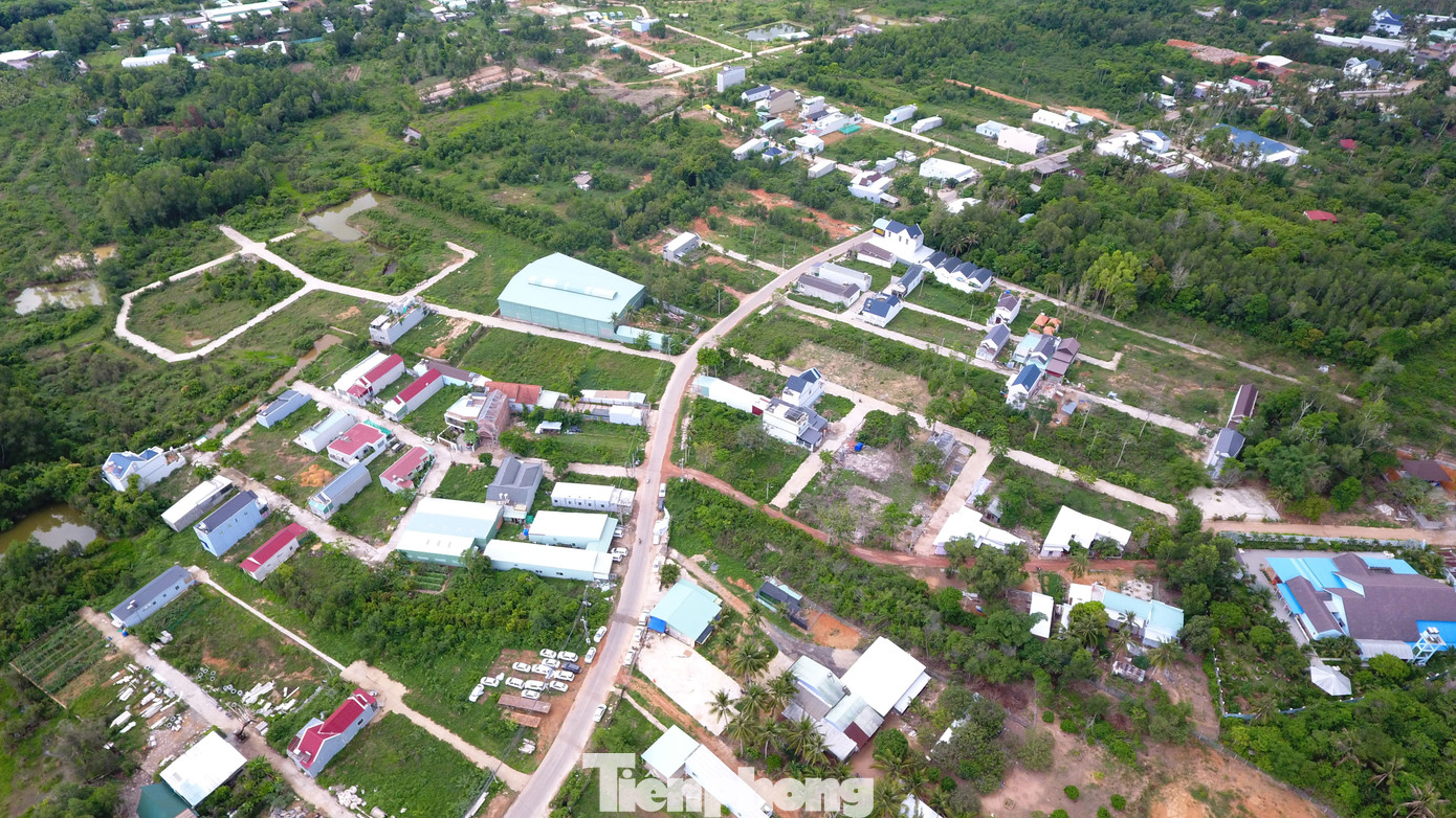 Nhìn từ trên cao đảo ngọc Phú Quốc bị ‘băm nát’ do buông lỏng quản lý ảnh 3