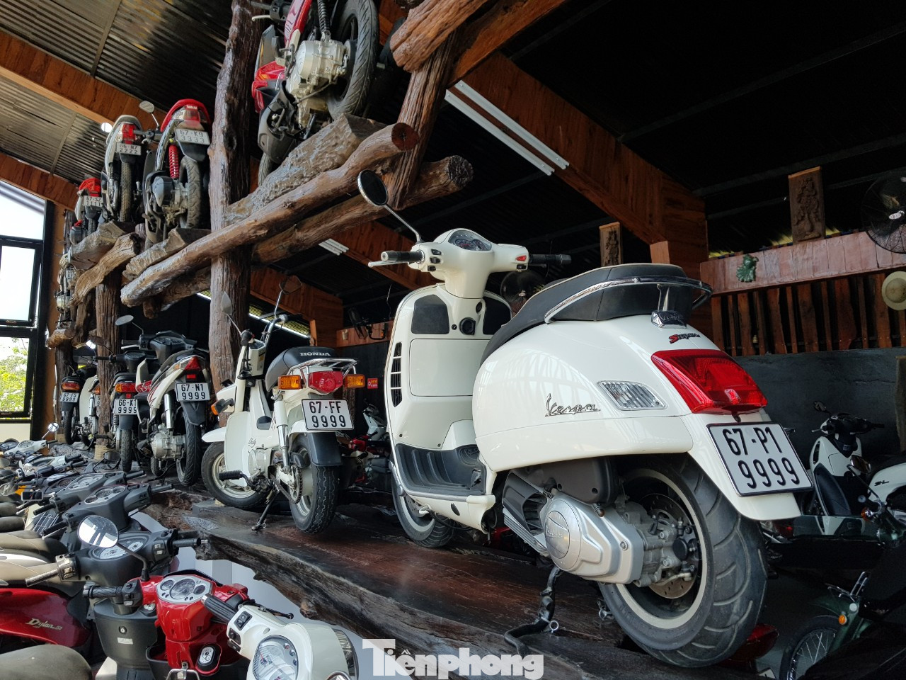 Mê mẩn bộ sưu tập 500 chiếc xe máy biển số 'khủng' ảnh 3