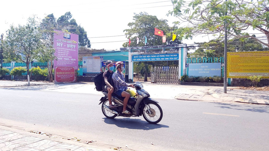 Kỳ lạ 42 học sinh một lớp có điểm số giống nhau ở Phú Quốc ảnh 2