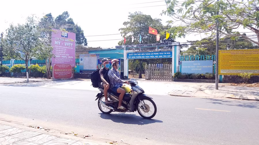 Kỳ lạ 42 học sinh một lớp có điểm số giống nhau ở Phú Quốc ảnh 2