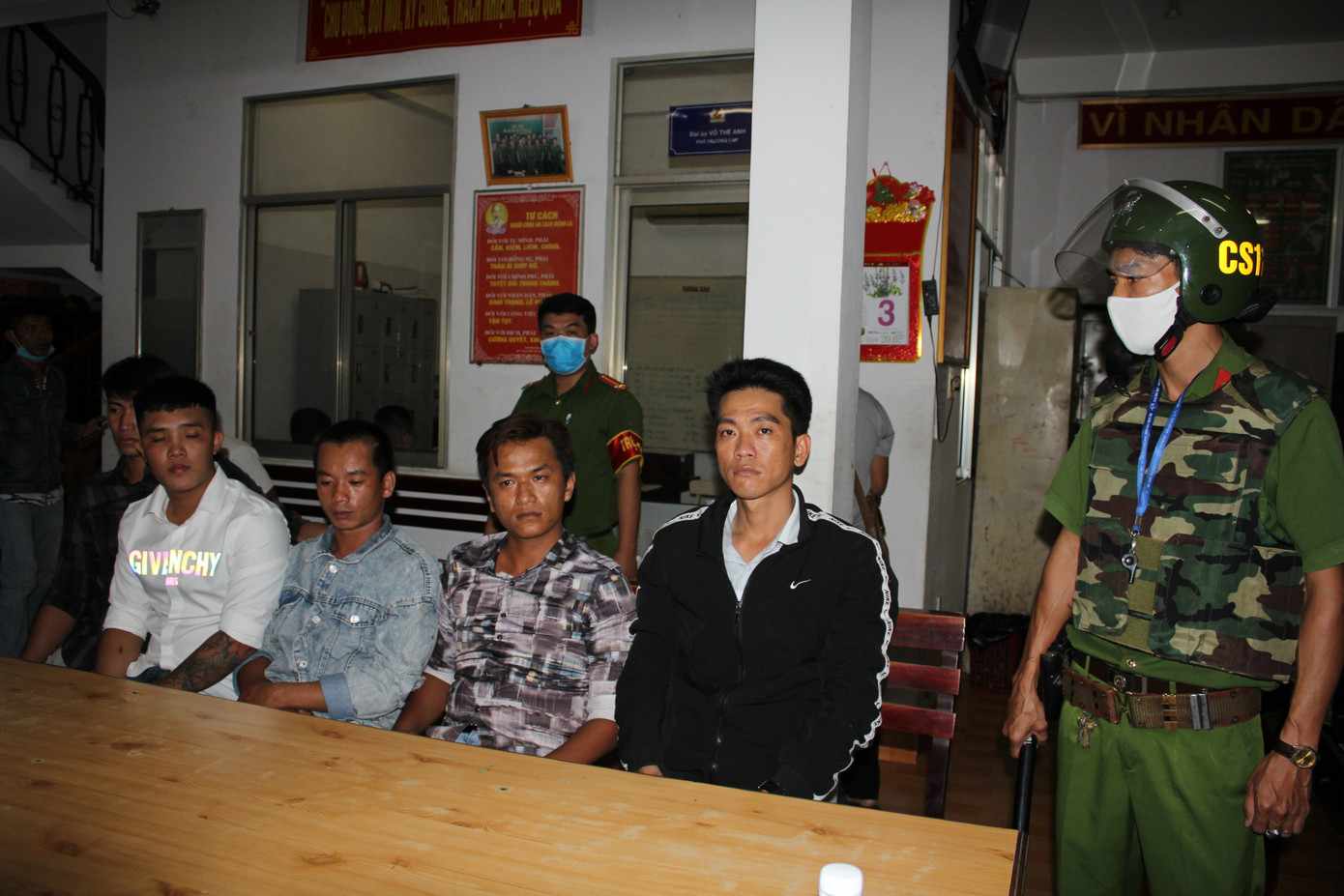 Nổ súng truy sát kinh hoàng trong lúc đòi nợ ở Cần Thơ: Bắt 30 đối tượng, khởi tố vụ án ảnh 1