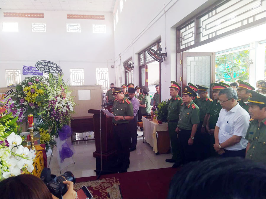 Đại úy công an hy sinh lúc làm nhiệm vụ được thăng cấp bậc hàm ảnh 1