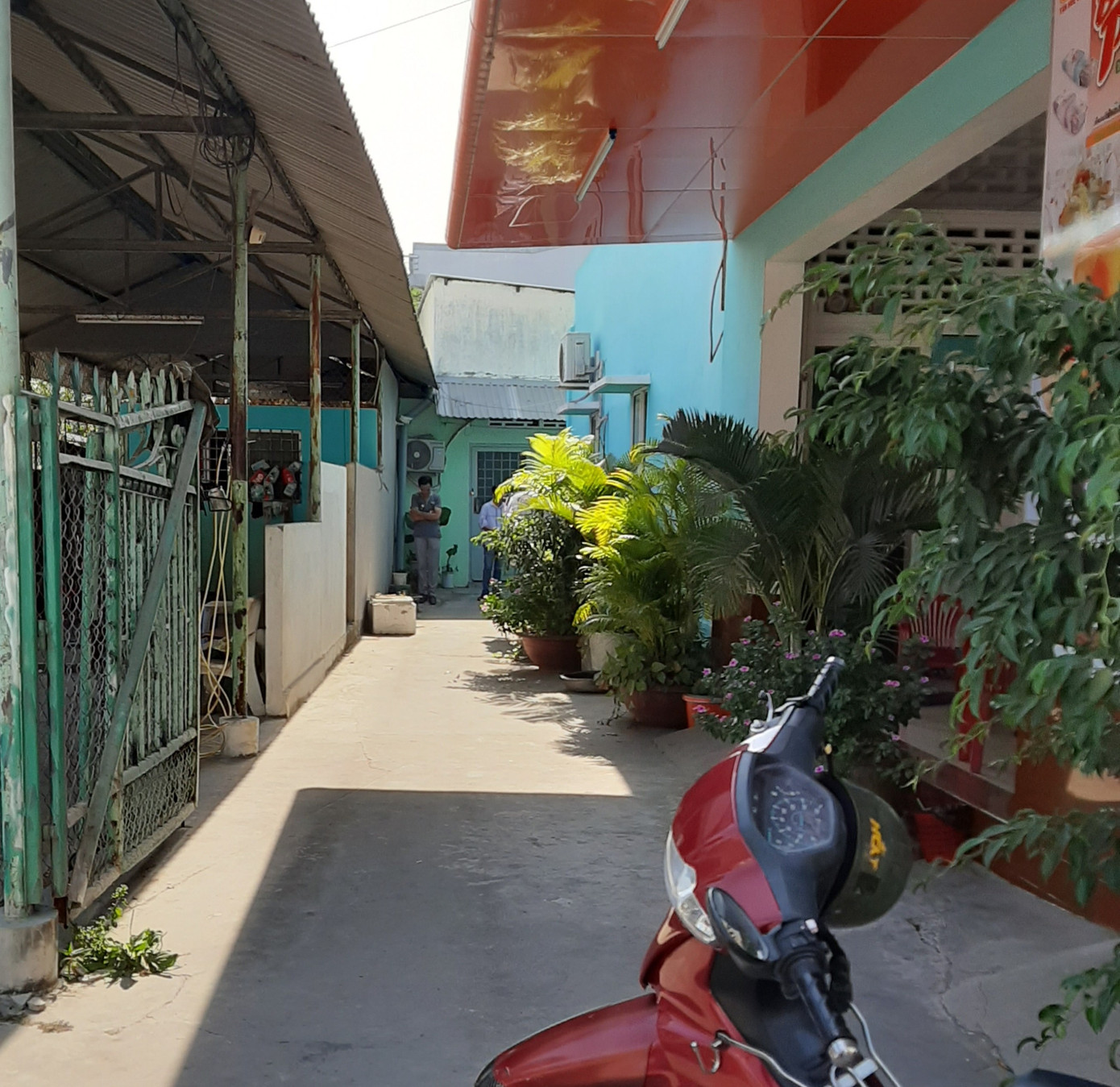 Một kỹ thuật viên tử vong trong phòng trọ ảnh 1